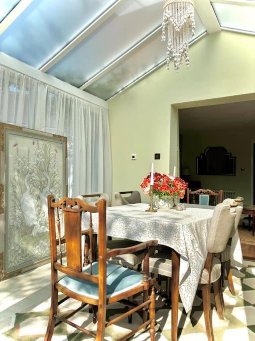 2 Bedroom House In Chichester Near Goodwood And Wittering Beaches Bagian luar foto